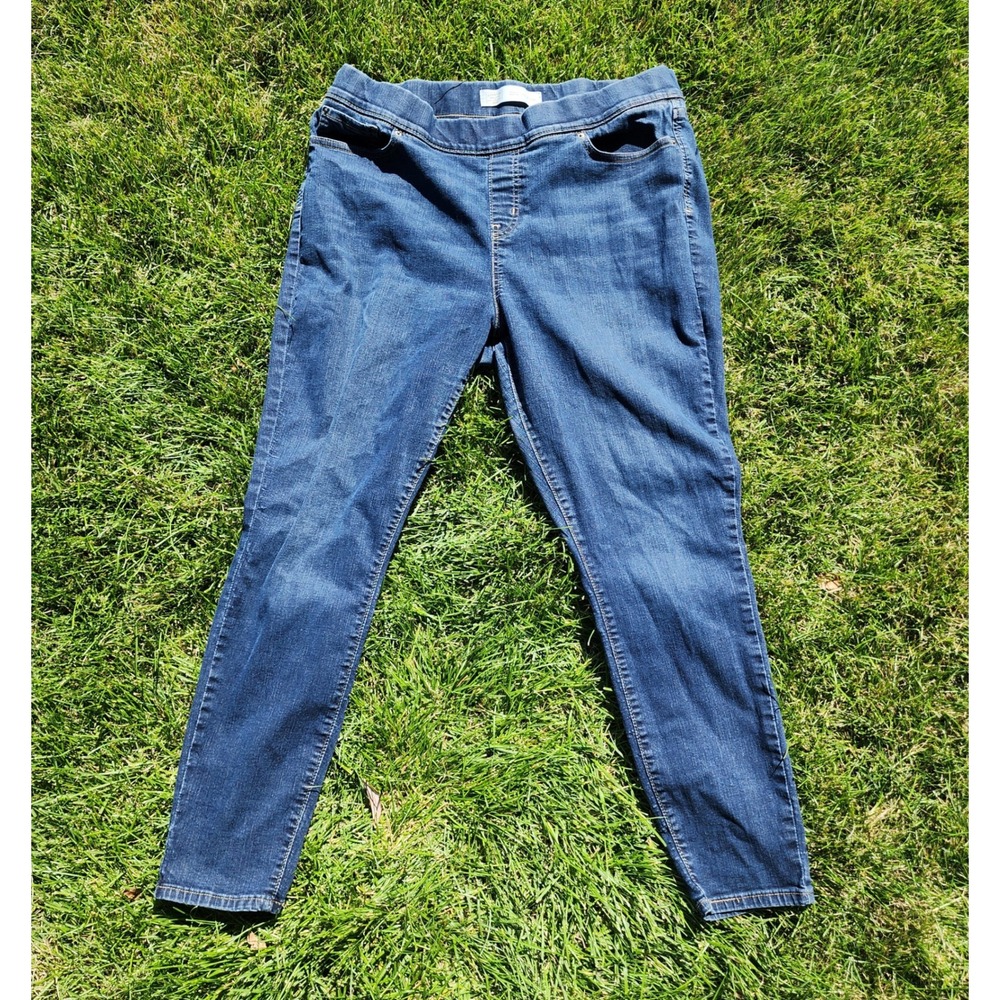 Signature Levi Strauss Jeans Women 20M Totally Shaping Pull On Skinny Blue Denim